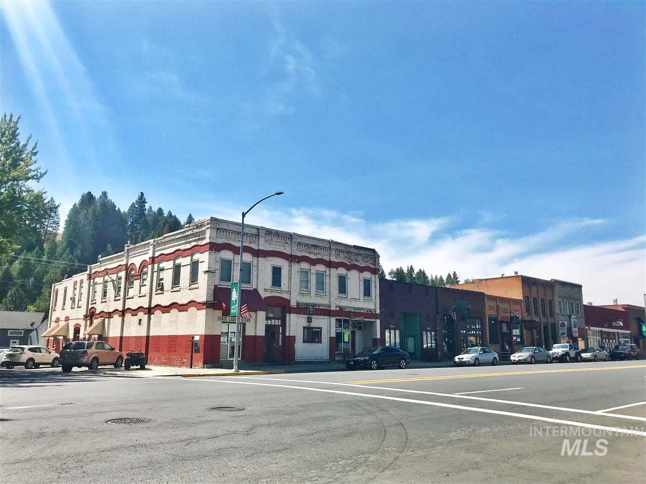 525 State Hwy 8, Troy, ID 83871
